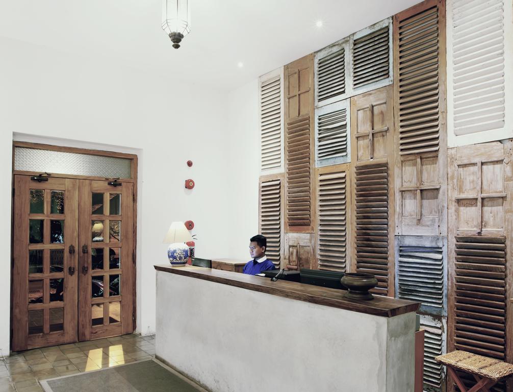 Adhisthana Hotel Yogyakarta Exterior photo