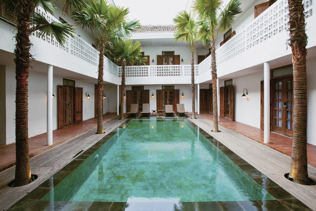 Adhisthana Hotel Yogyakarta Exterior photo