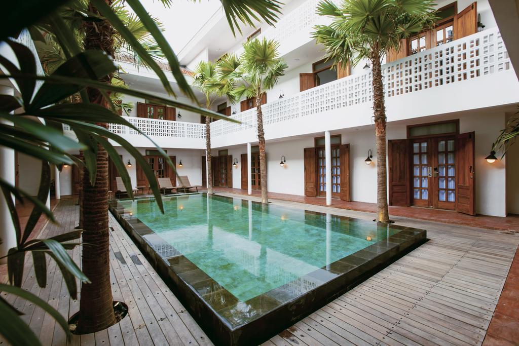 Adhisthana Hotel Yogyakarta Exterior photo