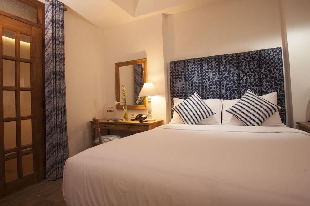 Adhisthana Hotel Yogyakarta Exterior photo