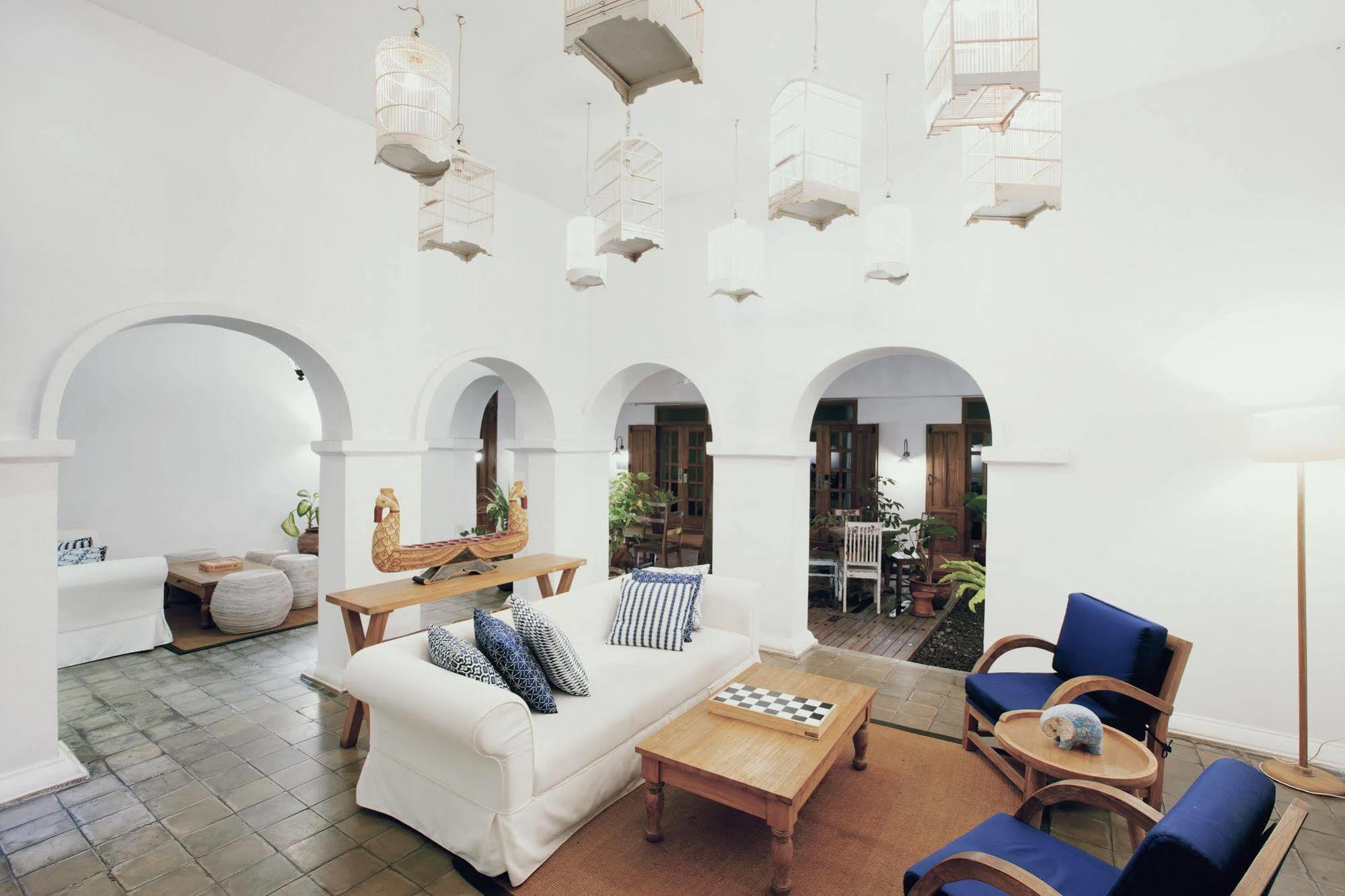 Adhisthana Hotel Yogyakarta Exterior photo