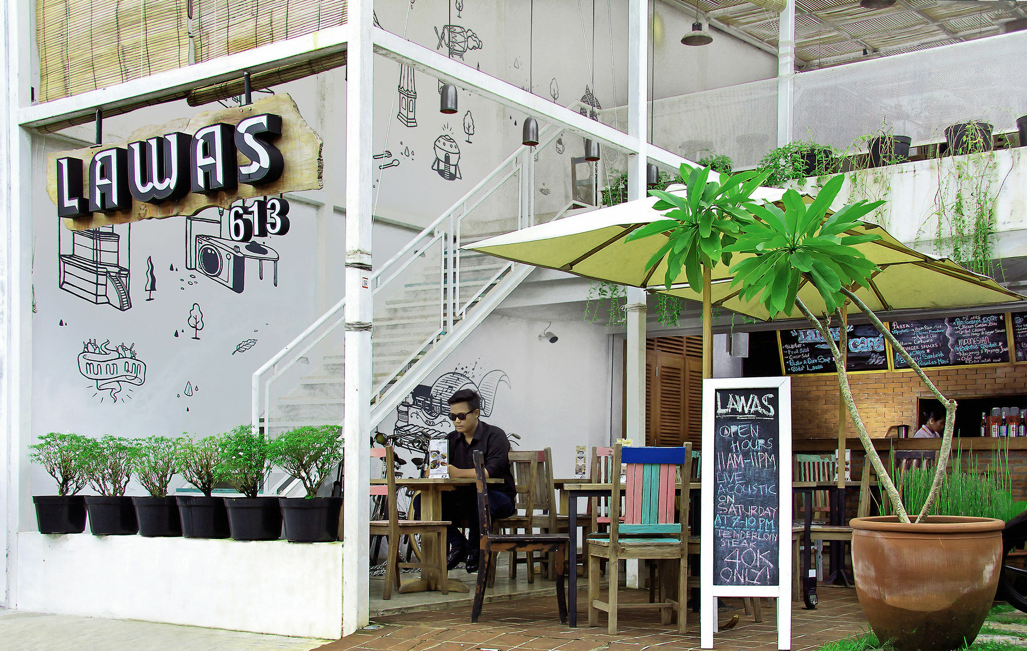 Adhisthana Hotel Yogyakarta Exterior photo